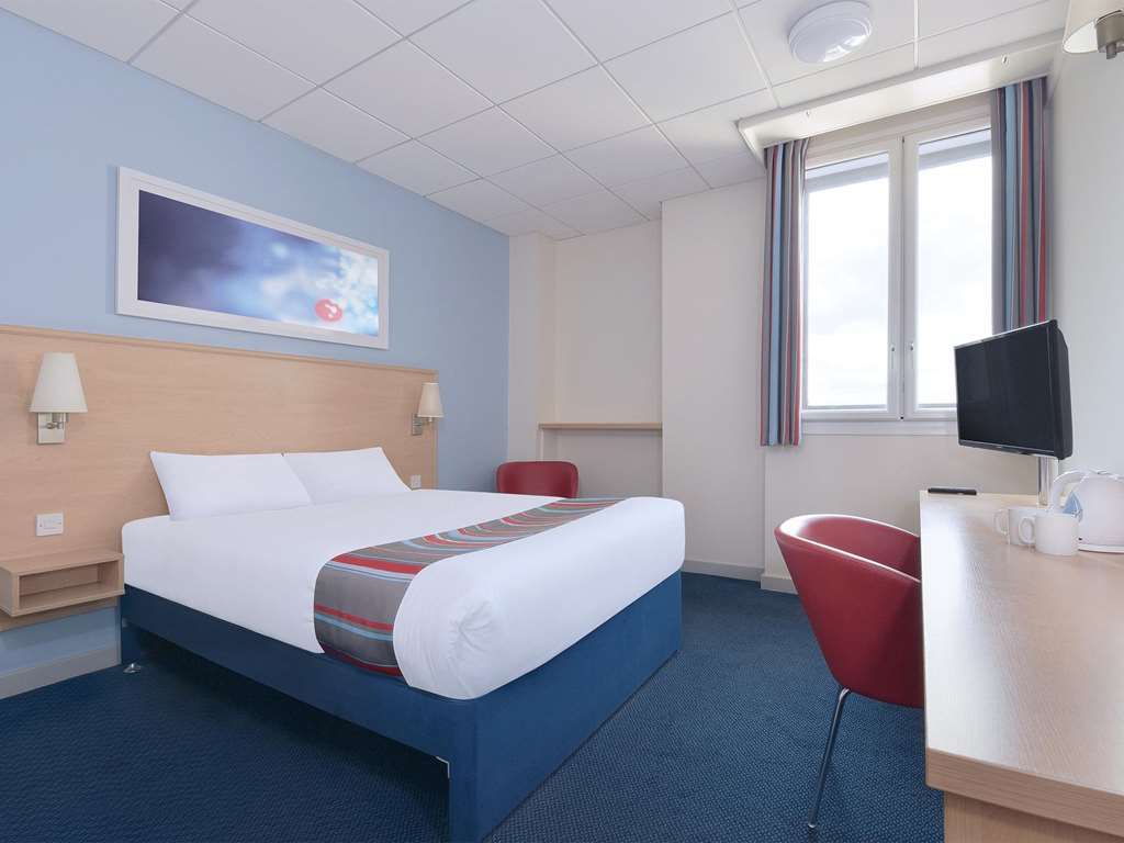 Travelodge Bedford Wyboston Pokój zdjęcie